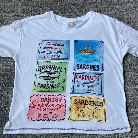 Trendy Collage of Sardines T-Shirt with Embroidered Wording - Picture 8 of 10